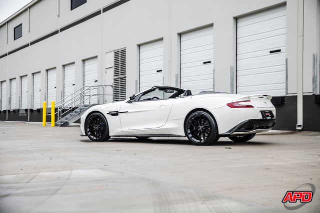2016 Aston Martin Vanquish Carbon Edition Volante 2016 Aston Martin Vanquish Carbon Edition Volante