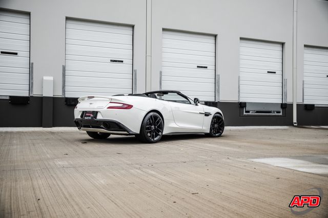 2016 Aston Martin Vanquish Carbon Edition Volante 2016 Aston Martin Vanquish Carbon Edition Volante