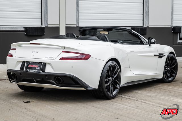 2016 Aston Martin Vanquish Carbon Edition Volante 2016 Aston Martin Vanquish Carbon Edition Volante