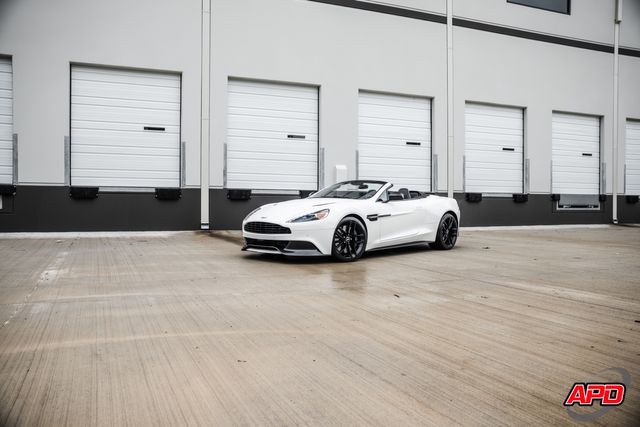 2016 Aston Martin Vanquish Carbon Edition Volante 2016 Aston Martin Vanquish Carbon Edition Volante