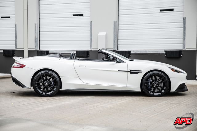 2016 Aston Martin Vanquish Carbon Edition Volante 2016 Aston Martin Vanquish Carbon Edition Volante