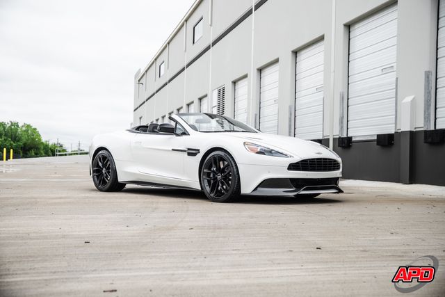 2016 Aston Martin Vanquish Carbon Edition Volante 2016 Aston Martin Vanquish Carbon Edition Volante