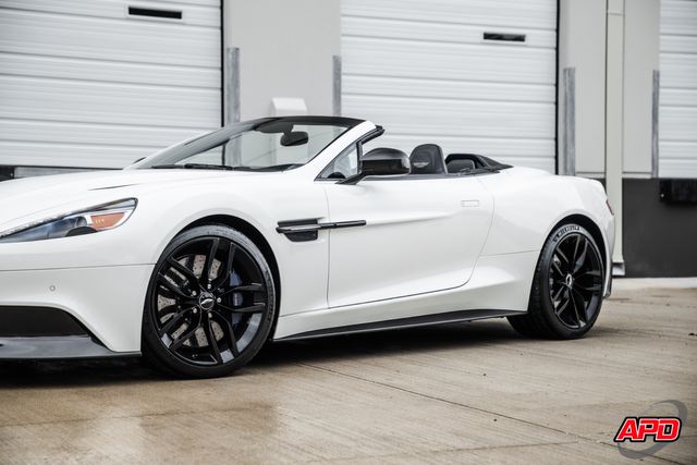 2016 Aston Martin Vanquish Carbon Edition Volante 2016 Aston Martin Vanquish Carbon Edition Volante