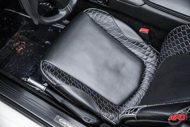 2016 Aston Martin Vanquish Carbon Edition Volante