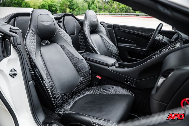 2016 Aston Martin Vanquish Carbon Edition Volante 2016 Aston Martin Vanquish Carbon Edition Volante