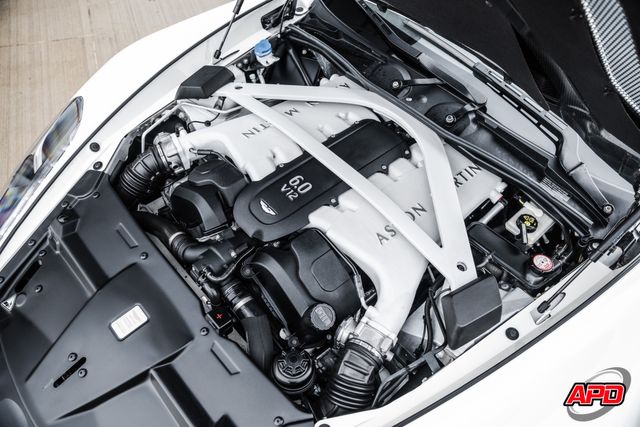 2016 Aston Martin Vanquish Carbon Edition Volante