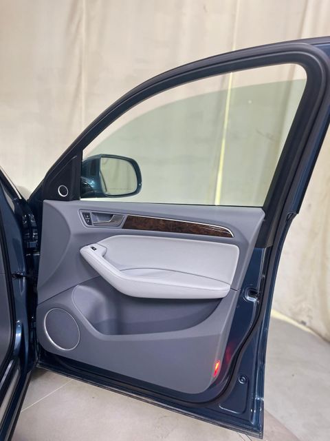 2016 Audi Q5 3.0 quattro TDI Premium Plus | Burbank, California | MDK International 2016 Audi Q5 3.0 quattro TDI Premium Plus | Burbank, California | MDK International