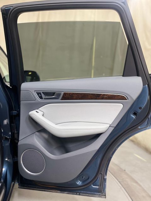 2016 Audi Q5 3.0 quattro TDI Premium Plus | Burbank, California | MDK International 2016 Audi Q5 3.0 quattro TDI Premium Plus | Burbank, California | MDK International