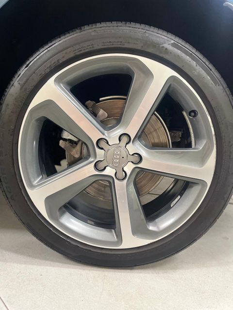 2016 Audi Q5 3.0 quattro TDI Premium Plus | Burbank, California | MDK International 2016 Audi Q5 3.0 quattro TDI Premium Plus | Burbank, California | MDK International