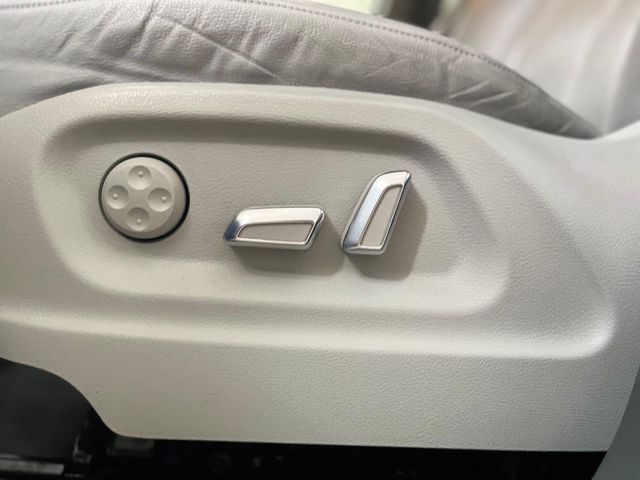 2016 Audi Q5 3.0 quattro TDI Premium Plus | Burbank, California | MDK International 2016 Audi Q5 3.0 quattro TDI Premium Plus | Burbank, California | MDK International