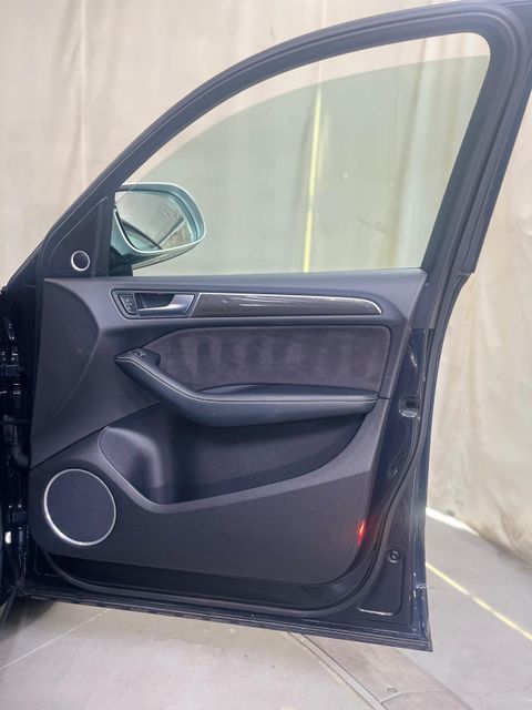 2016 Audi SQ5 3.0T quattro Premium Plus | Burbank, California | MDK International 2016 Audi SQ5 3.0T quattro Premium Plus | Burbank, California | MDK International