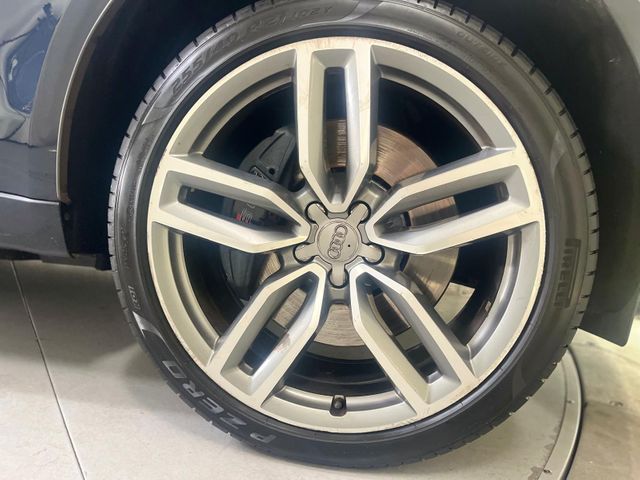 2016 Audi SQ5 3.0T quattro Premium Plus | Burbank, California | MDK International 2016 Audi SQ5 3.0T quattro Premium Plus | Burbank, California | MDK International