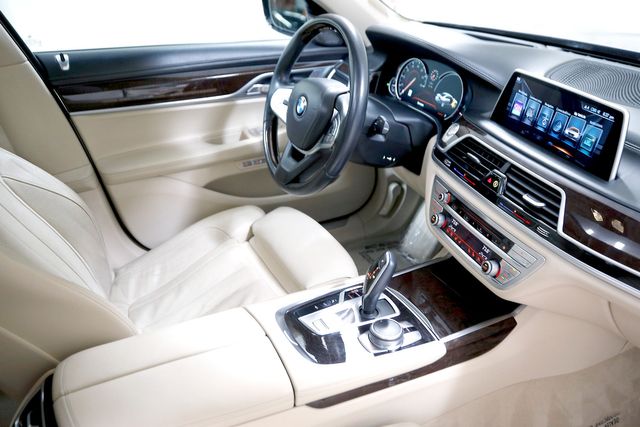 2016 BMW 7 Series 740i | Burbank, California | MDK International 2016 BMW 7 Series 740i | Burbank, California | MDK International