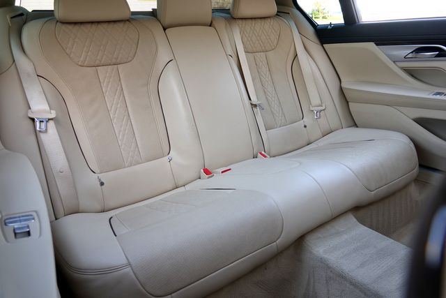 2016 BMW 7 Series 740i * Executive Pk * Driver Assist II * Pano Roof