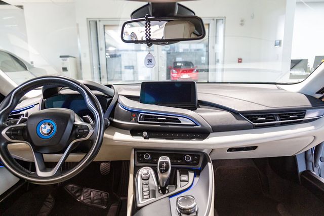 2016 BMW i8 Coupe Giga World l Wheel Pkg $3,995