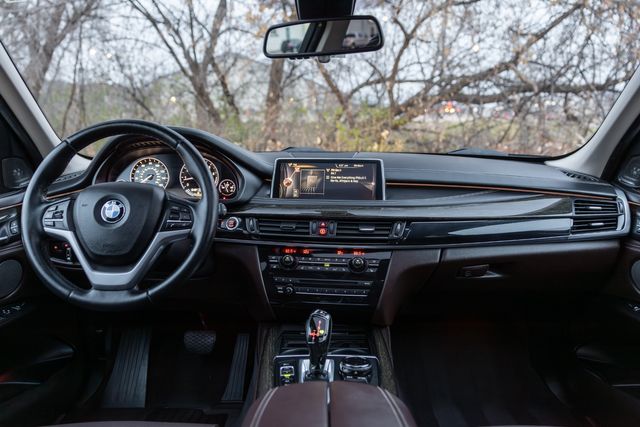 2016 BMW X5 xDrive50i w/ Heated &amp; Cooled Seats, Blind Spot, Head-Up Display