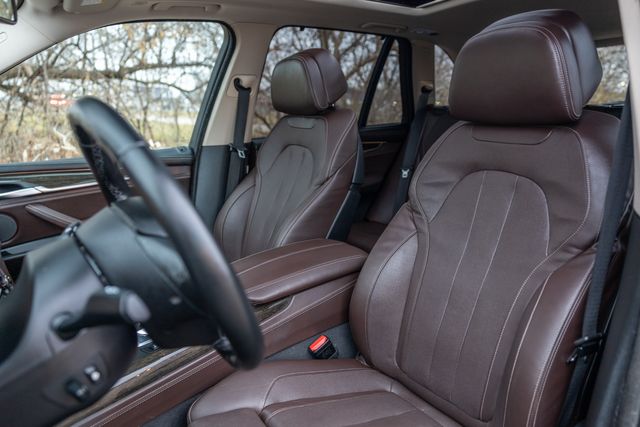 2016 BMW X5 xDrive50i w/ Heated &amp; Cooled Seats, Blind Spot, Head-Up Display