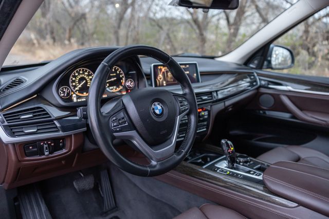 2016 BMW X5 xDrive50i w/ Heated & Cooled Seats, Blind Spot, Head-Up Display 2016 BMW X5 xDrive50i w/ Heated & Cooled Seats, Blind Spot, Head-Up Display