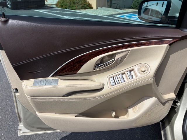 2016 Buick LaCrosse Leather 2016 Buick LaCrosse Leather