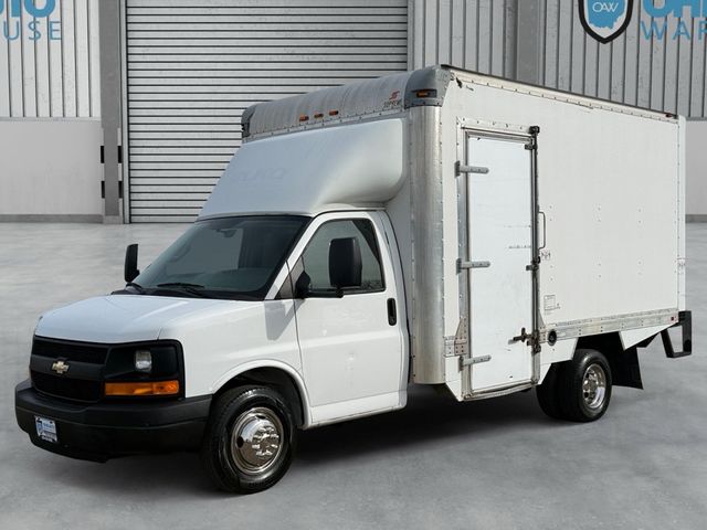 2016 Chevrolet EXPRESS G3500 Liftgate 14FT BOX V8 | Canton, Ohio | Ohio Auto Warehouse LLC
