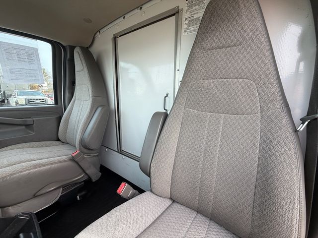 2016 Chevrolet EXPRESS G3500 Liftgate 14FT BOX V8 | Canton, Ohio | Ohio Auto Warehouse LLC 2016 Chevrolet EXPRESS G3500 Liftgate 14FT BOX V8 | Canton, Ohio | Ohio Auto Warehouse LLC