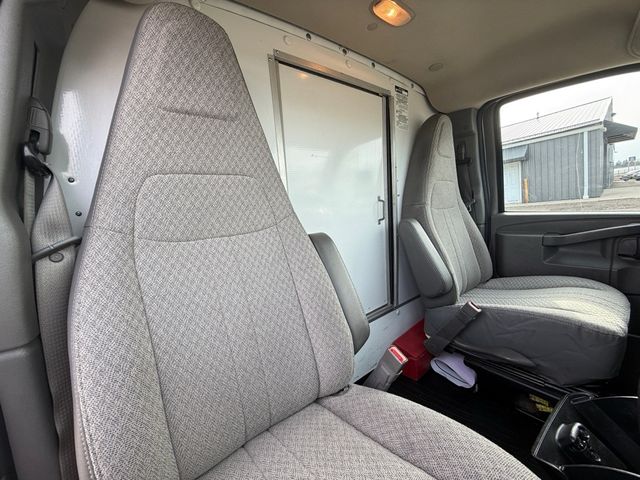 2016 Chevrolet EXPRESS G3500 Liftgate 14FT BOX V8 | Canton, Ohio | Ohio Auto Warehouse LLC 2016 Chevrolet EXPRESS G3500 Liftgate 14FT BOX V8 | Canton, Ohio | Ohio Auto Warehouse LLC