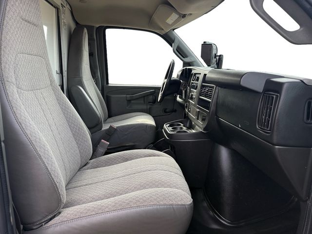 2016 Chevrolet EXPRESS G3500 Liftgate 14FT BOX V8 | Canton, Ohio | Ohio Auto Warehouse LLC