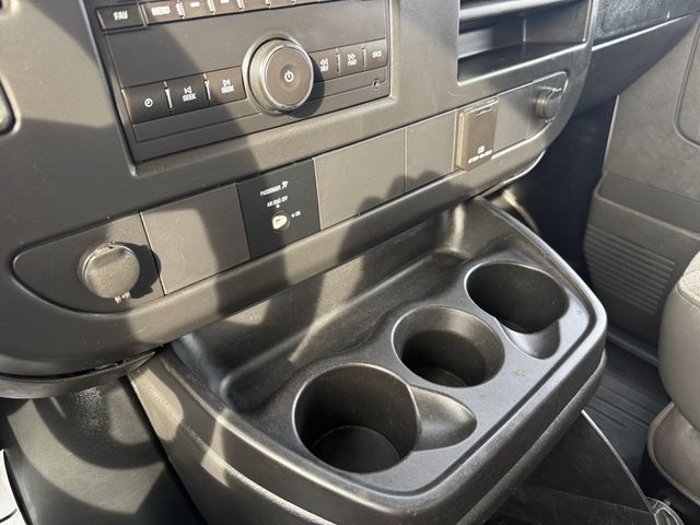 2016 Chevrolet EXPRESS G3500 Liftgate 14FT BOX V8 | Canton, Ohio | Ohio Auto Warehouse LLC