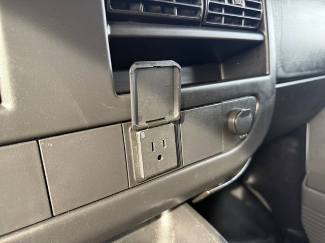 2016 Chevrolet EXPRESS G3500 Liftgate 14FT BOX V8 | Canton, Ohio | Ohio Auto Warehouse LLC 2016 Chevrolet EXPRESS G3500 Liftgate 14FT BOX V8 | Canton, Ohio | Ohio Auto Warehouse LLC