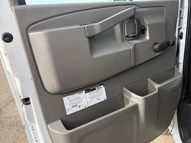 2016 Chevrolet EXPRESS G3500 Liftgate 14FT BOX V8 | Canton, Ohio | Ohio Auto Warehouse LLC