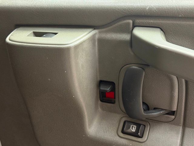 2016 Chevrolet Express LT 3500 | Houston, TX | Houston Auto Credit 2016 Chevrolet Express LT 3500 | Houston, TX | Houston Auto Credit