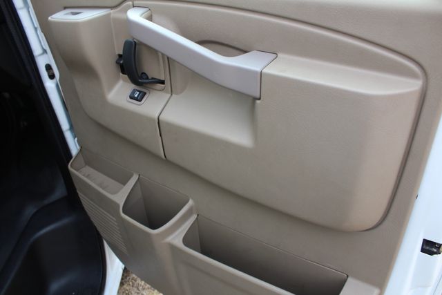 2016 Chevrolet Express 3500 | Roscoe, IL | Autoland Outlets