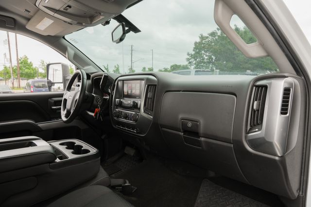 2016 Chevrolet Silverado 2500HD LT Z71 W/ UPGRADES / CLEAN CARFAX / DURAMAX 4X4 | Austin, TX | Rocky Mountain Truck Stop Austin 2016 Chevrolet Silverado 2500HD LT Z71 W/ UPGRADES / CLEAN CARFAX / DURAMAX 4X4 | Austin, TX | Rocky Mountain Truck Stop Austin