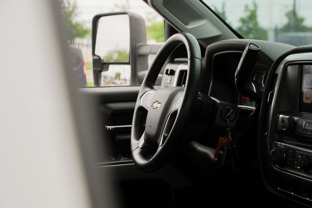 2016 Chevrolet Silverado 2500HD LT Z71 W/ UPGRADES / CLEAN CARFAX / DURAMAX 4X4 | Austin, TX | Rocky Mountain Truck Stop Austin