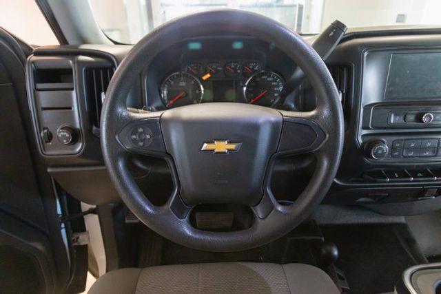 2016 Chevrolet Silverado 4WD CREW Cab Lifted 3"