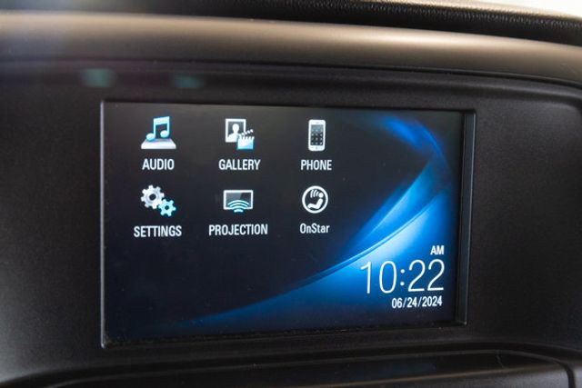 2016 Chevrolet Silverado 4WD CREW Cab Lifted 3"