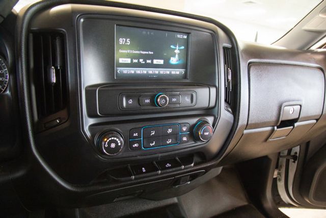 2016 Chevrolet Silverado 4WD CREW Cab Lifted 3"