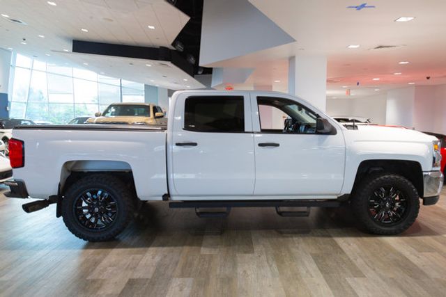2016 Chevrolet Silverado 4WD CREW Cab Lifted 3"