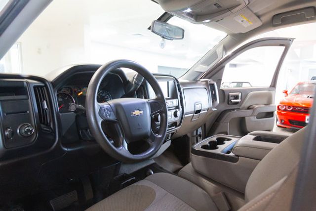 2016 Chevrolet Silverado 4WD CREW Cab Lifted 3"