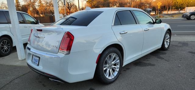 2016 Chrysler 300 C