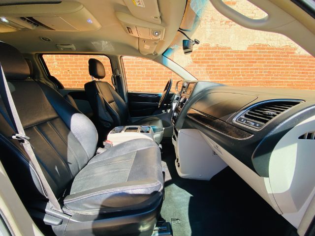 2016 Chrysler Town & Country Touring | Lubbock, TX | Chaparral Motors - Lubbock 2016 Chrysler Town & Country Touring | Lubbock, TX | Chaparral Motors - Lubbock