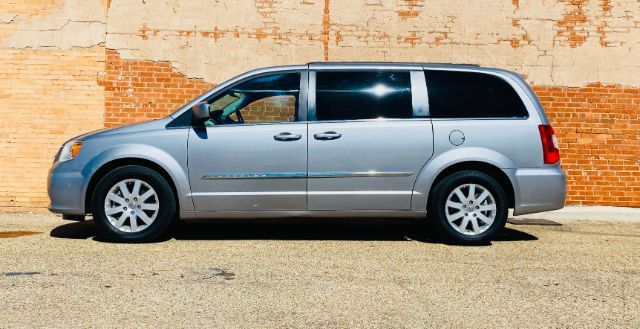 2016 Chrysler Town & Country Touring | Lubbock, TX | Chaparral Motors - Lubbock 2016 Chrysler Town & Country Touring | Lubbock, TX | Chaparral Motors - Lubbock