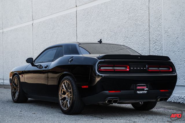 2016 Dodge Challenger R/T Shaker