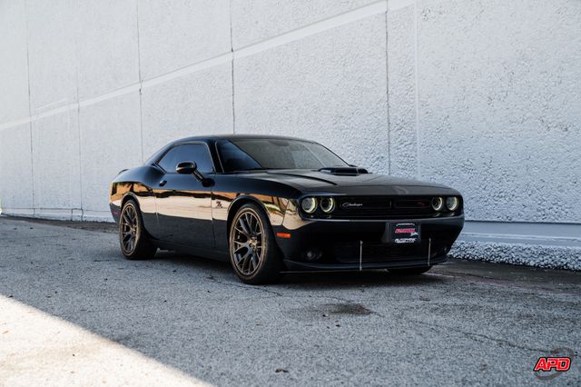 2016 Dodge Challenger R/T Shaker