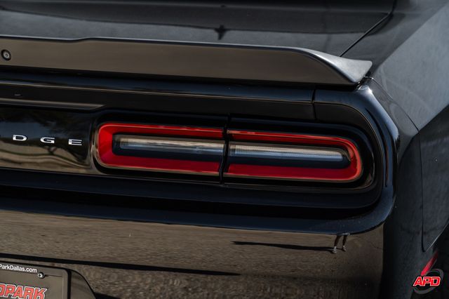 2016 Dodge Challenger R/T Shaker