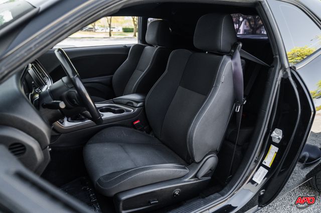 2016 Dodge Challenger R/T Shaker