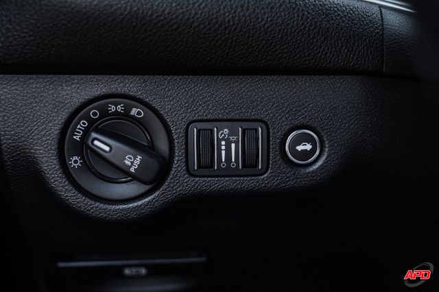 2016 Dodge Challenger R/T Shaker