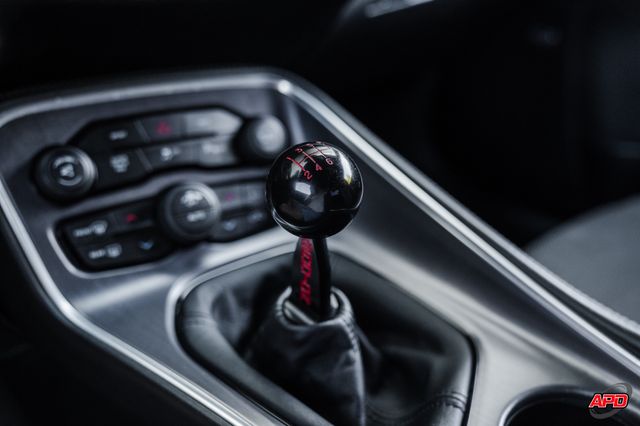 2016 Dodge Challenger R/T Shaker