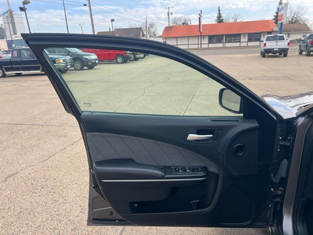 2016 Dodge Charger SE AWD | Dickinson, ND | Heiser Motors 2016 Dodge Charger SE AWD | Dickinson, ND | Heiser Motors