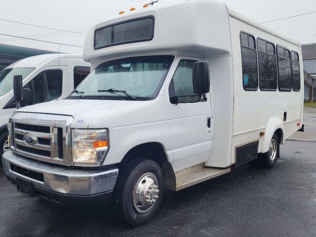2016 Ford E-350 Wheelchair Accessible Bus